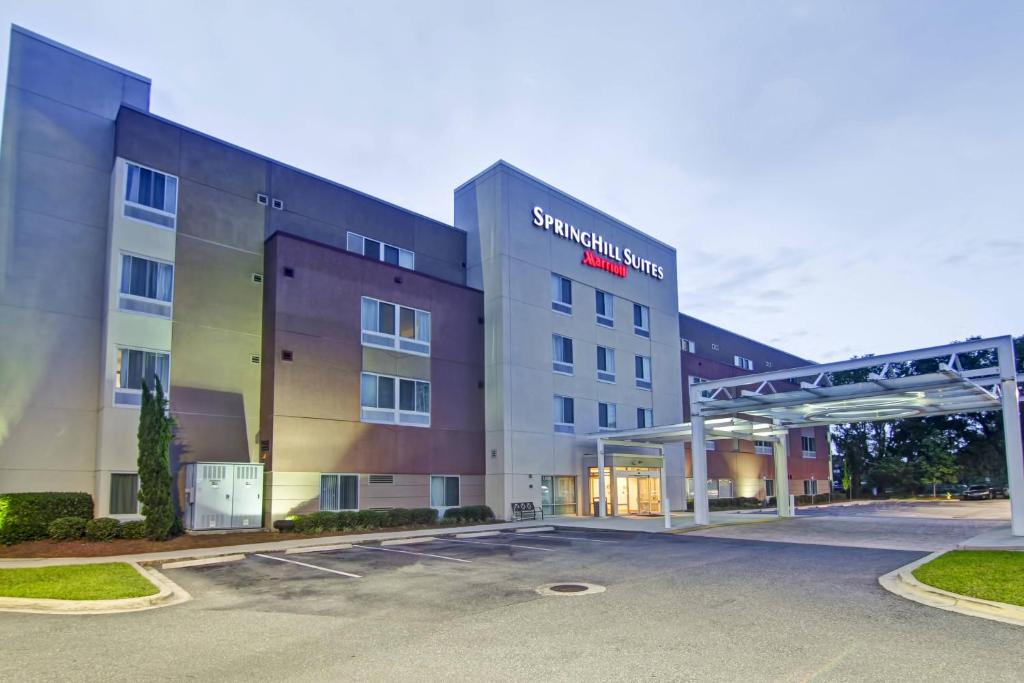 Tallahassee Hotel | SpringHill Suites Tallahassee Central