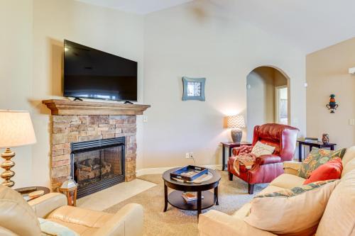 Taylors House | Stay at Jo’s Taylor Retreat: 9 Mi to Greenville!