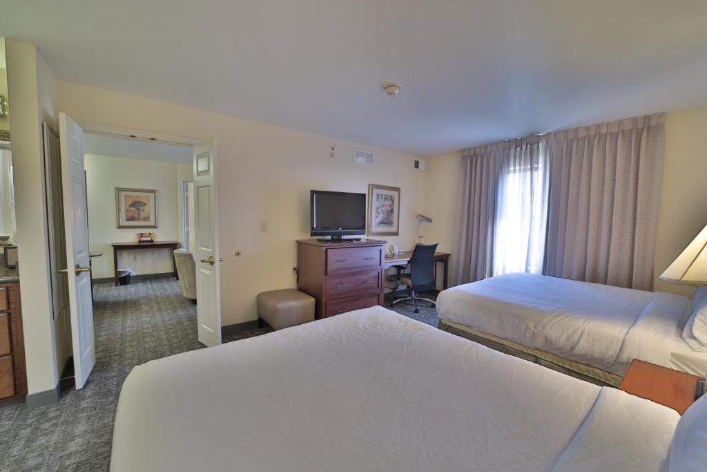 Okemos Hotel | Staybridge Suites Lansing-Okemos by IHG