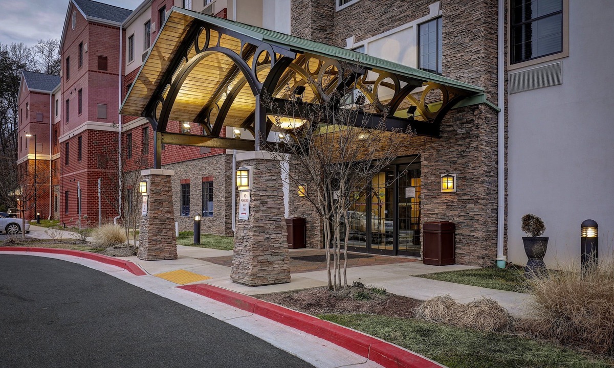 Lanham Hotel | Staybridge Suites Washington D.C.- Greenbelt by IHG