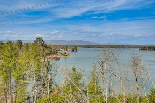 Morganton House | Steps to Private Beach! Family Home on Lake James