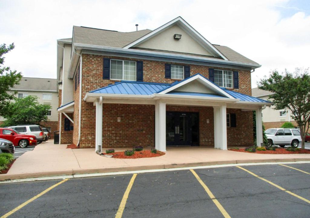 Laurel Hotel | Studio 6 Extended Stay - Richmond, VA - I-64 West