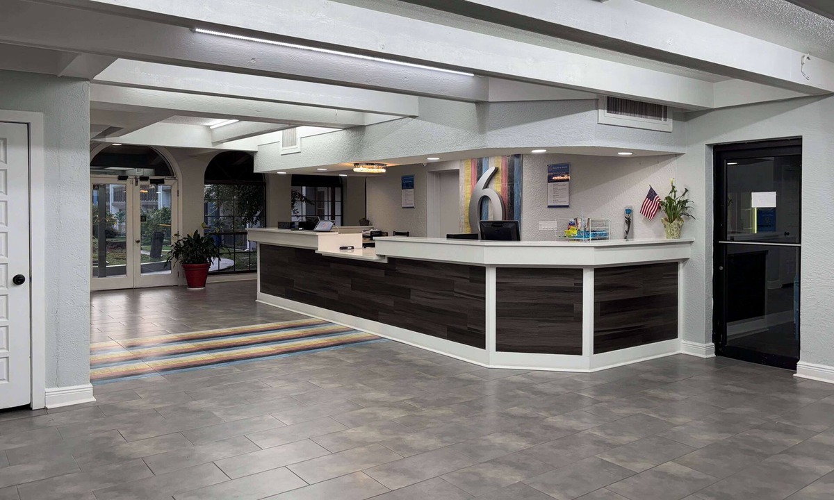 Tallahassee Hotel | Studio 6 Tallahassee, FL – North Monroe