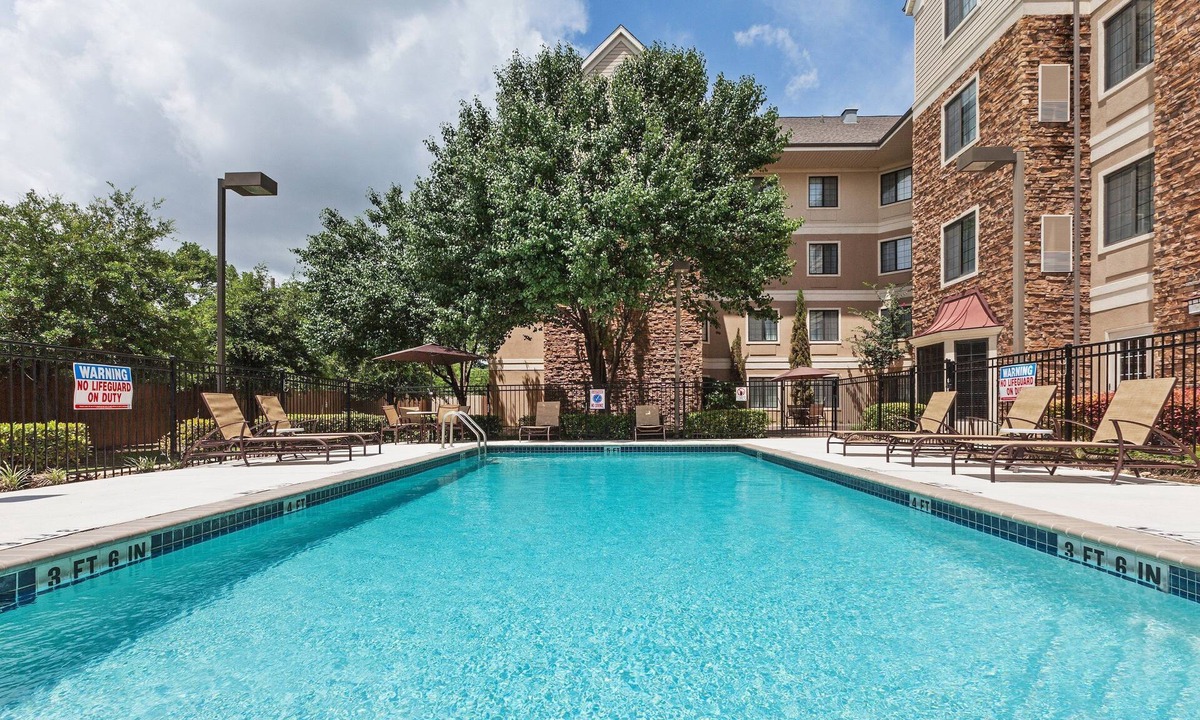 Round Rock West Apartment | Studio Suite with Free Buffet Breakfast + Pool Access | Great for Business Travel!