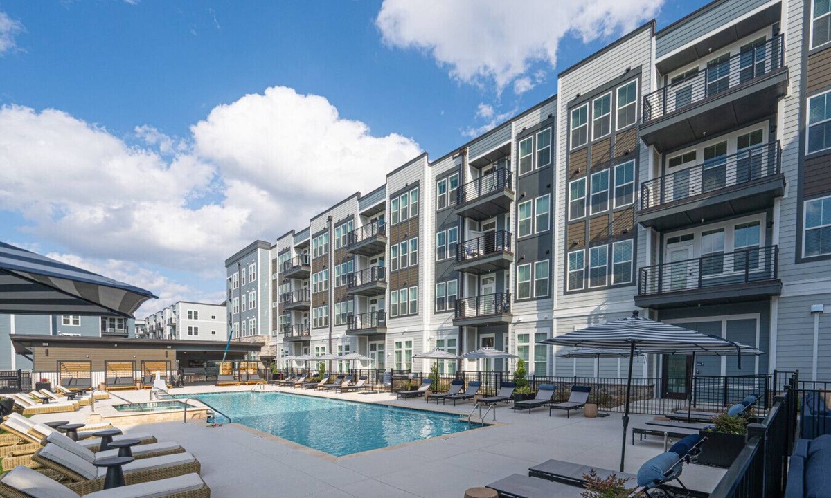 Clover House | Stunning Lake Wylie Apartment at VALE