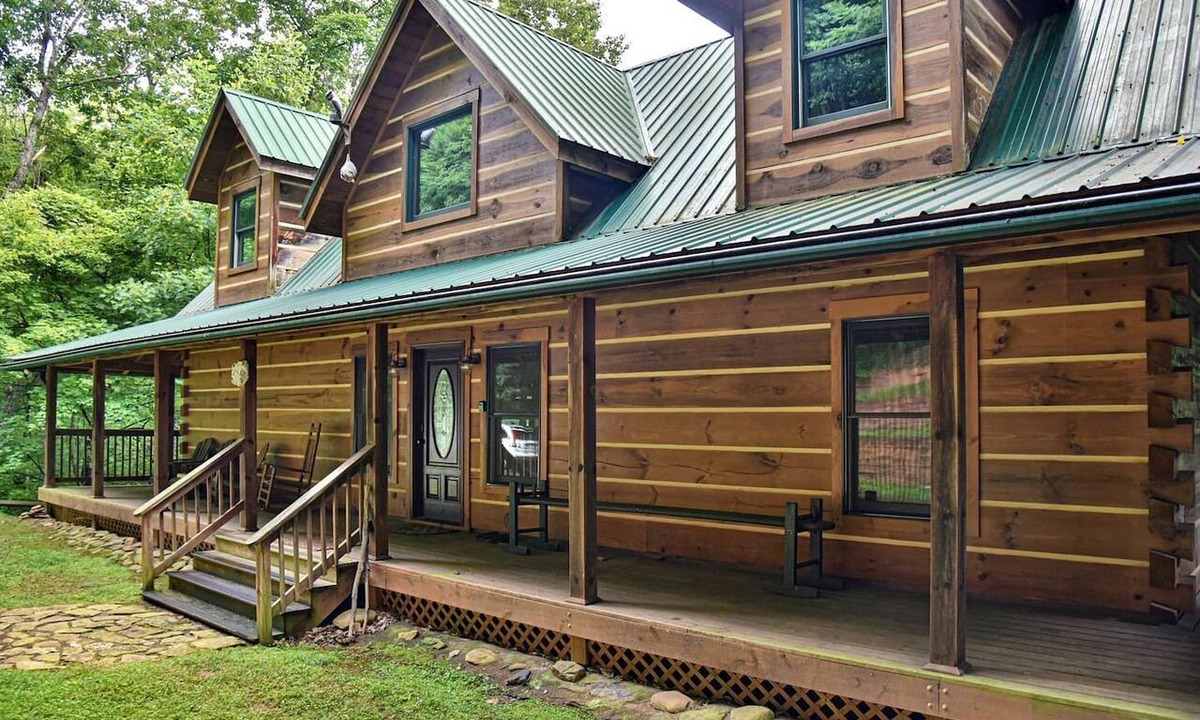 Old Fort Cabin | Stunning Mountain Cabin with Hot Tub and Game Room Near Asheville in Old Fort, NC