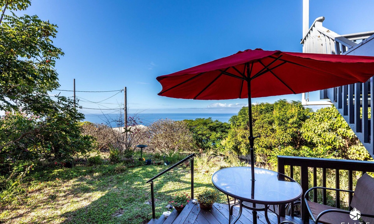 Opihihale House | Stunning ocean views guest house in Kona Paradise, quiet & safe neighborhood.