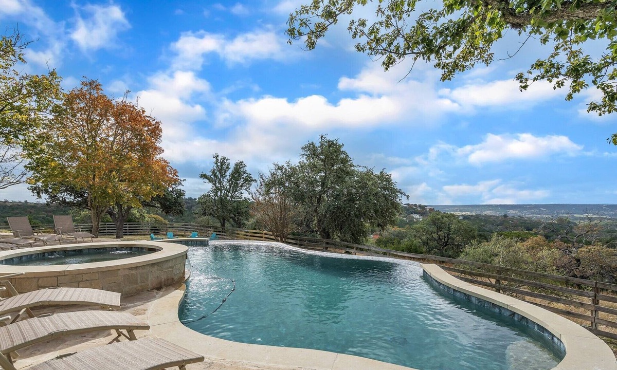 Kerrville House | Stunning Ranch House With Pool&firepit