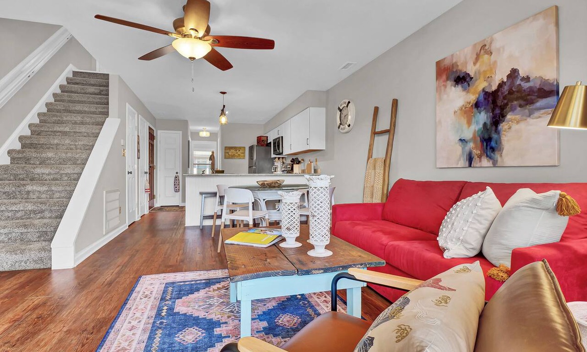 Surf City Condo | Stylish 3BR Coastal Condo w/Ocean Views + Pool, Private Deck, Walk to Beach