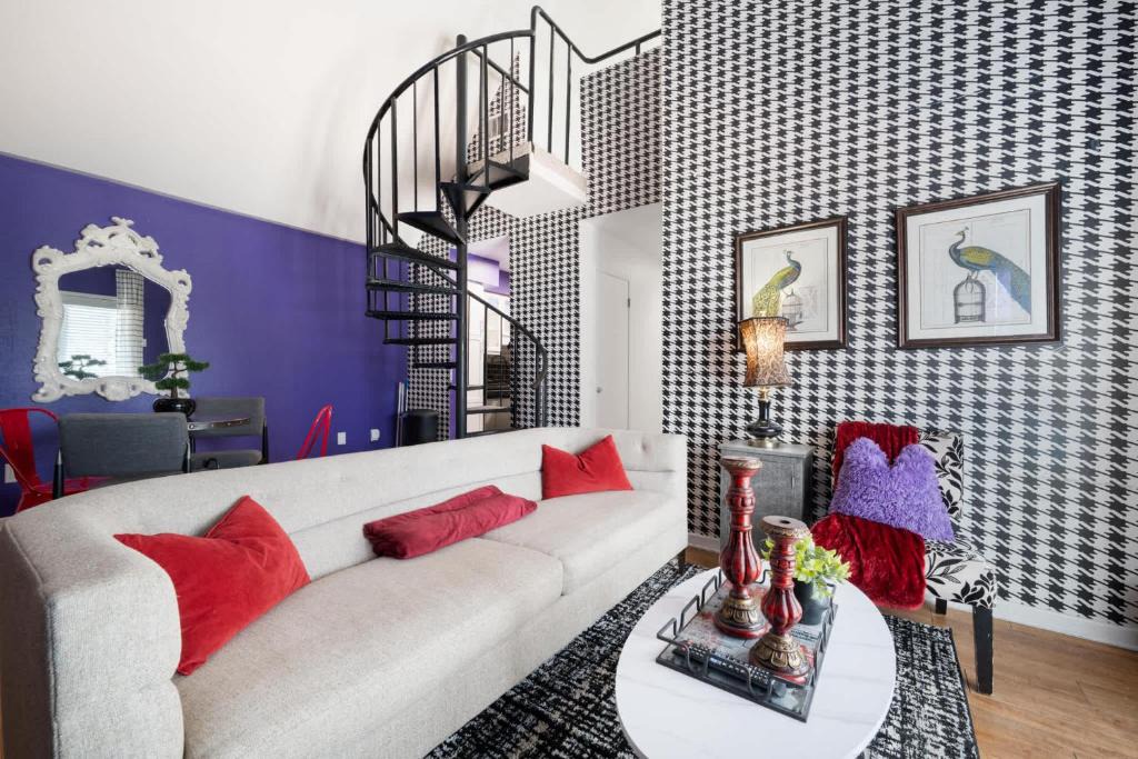 Waller Creek District Apartment | Stylish 3BR Loft in Austin with Balcony for 8