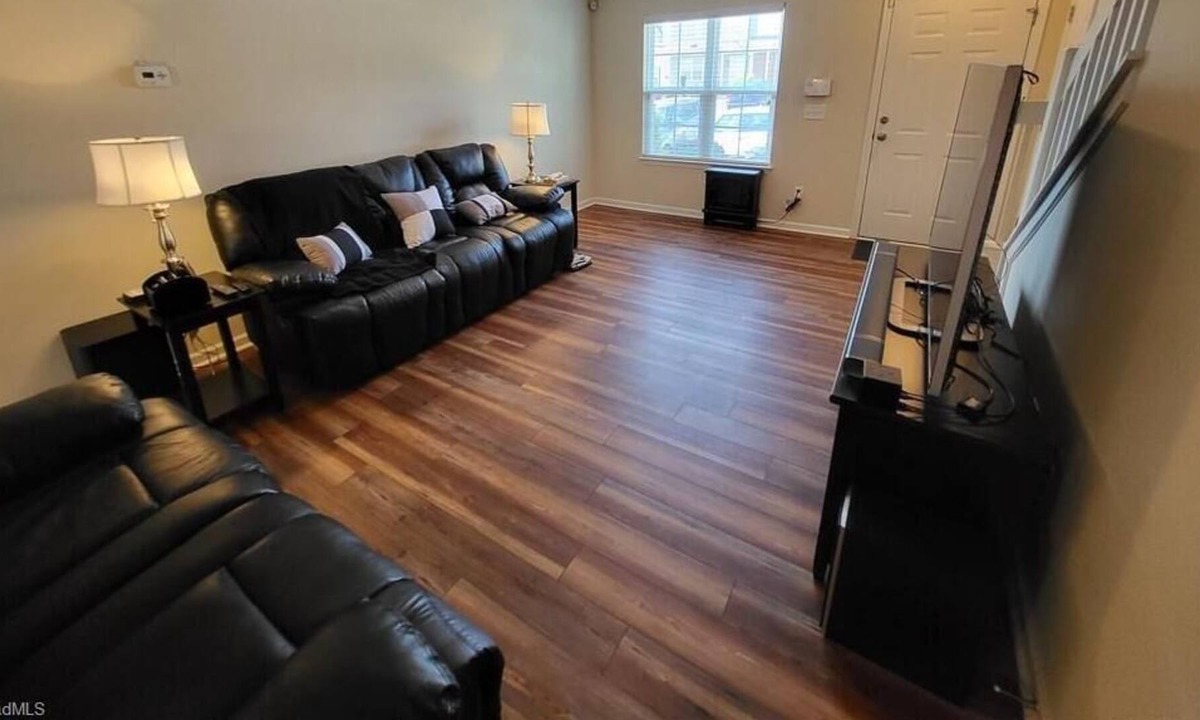 Greensboro House | Stylish, Cozy Corporate Townhome with Pool!