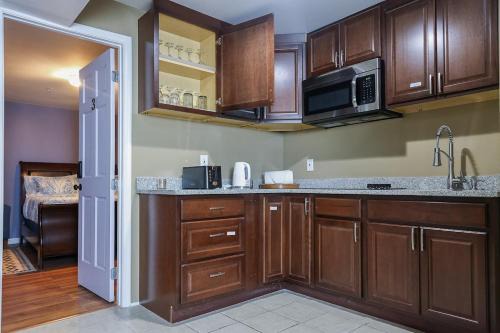 Seabrook Apartment | Stylish Studio Escape - Calm & Convenient Lanham