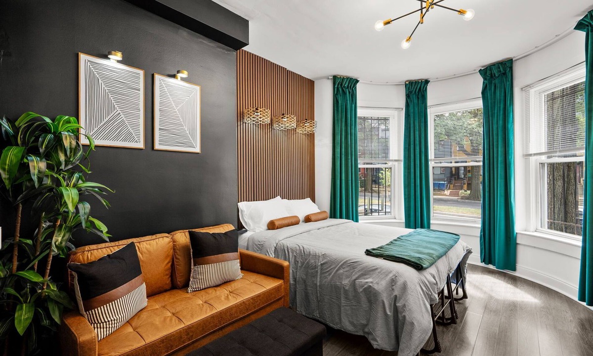 Bloomingdale Bed & Breakfast | Stylish Studio in Bloomingdale!