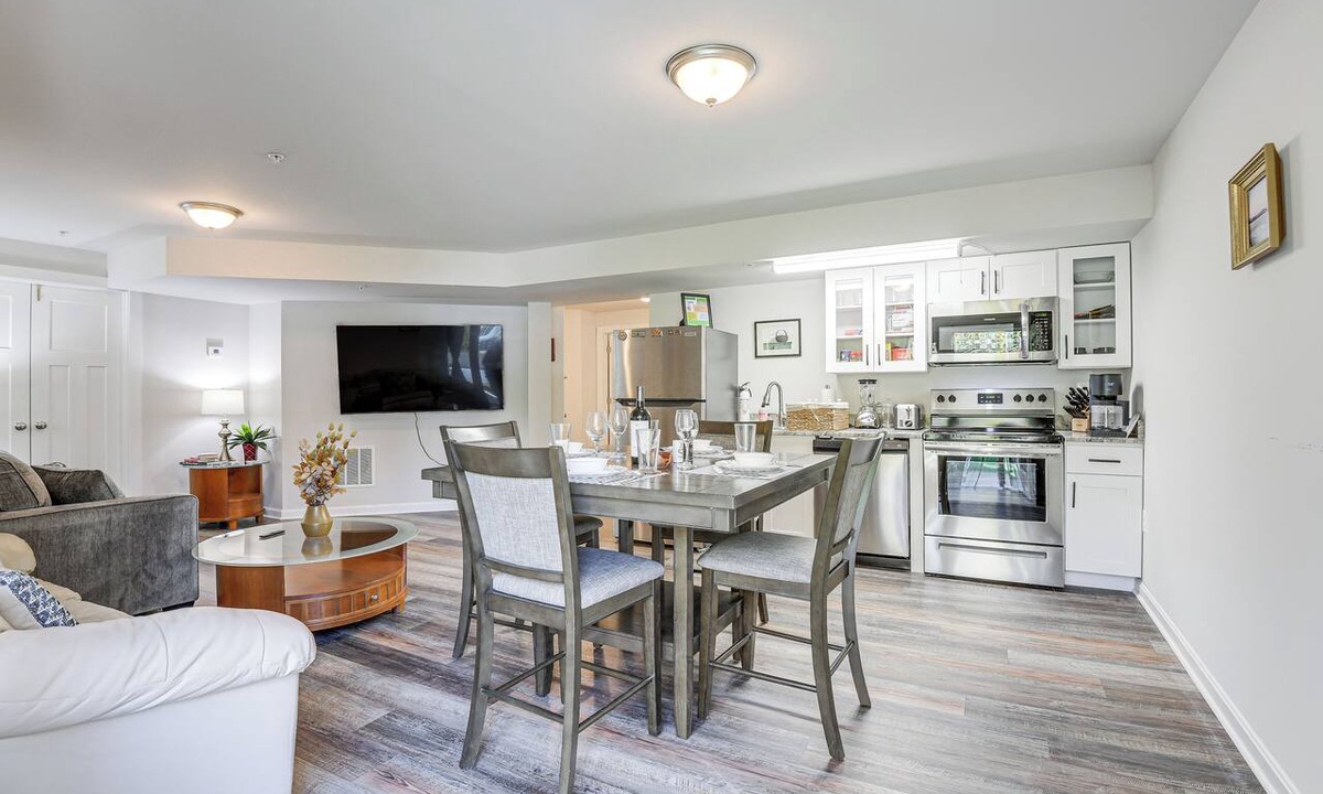 Bowie Apartment | Suburban Comfort in Bowie! Apartment w/Patio