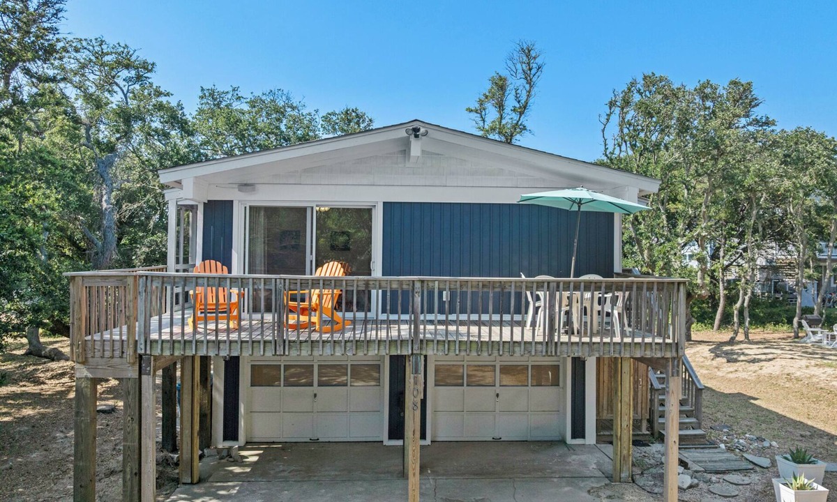 Duck House | Sugar Shack: Renovated Oceanside Cottage | Easy Beach Access | Deeded Sound Acce