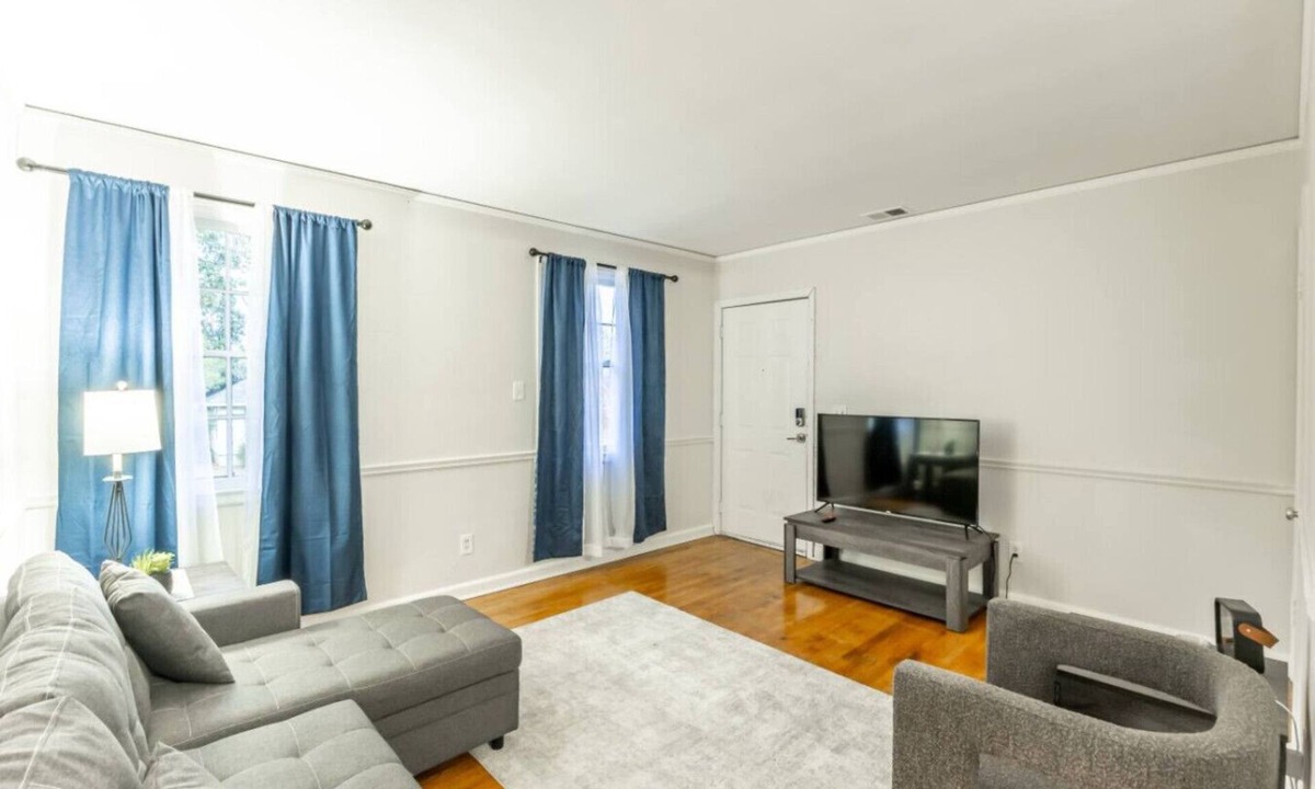 Columbus Apartment | Suite C At Blue Sky Terrace