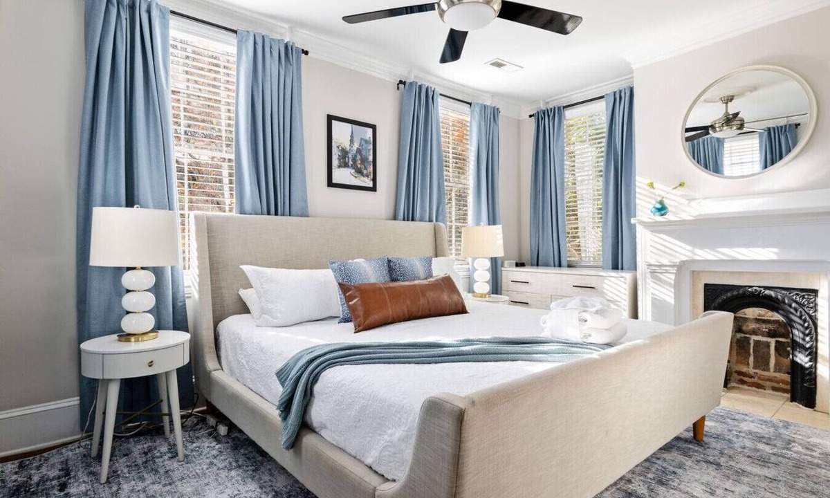 Cannonborough Elliotborough Apartment | Suite Retreat on Coming Street ^ Walk Everywhere!