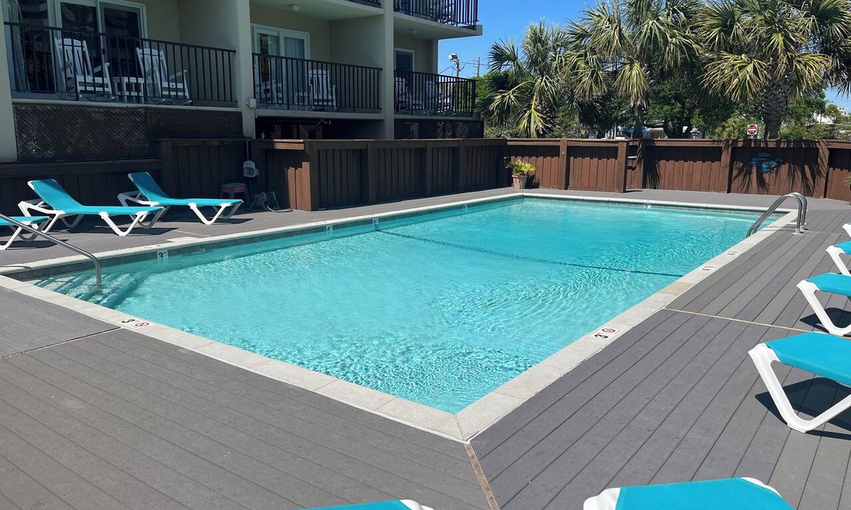Wrightsville Beach Condo | Summer Sands- Splish Splash Room 405