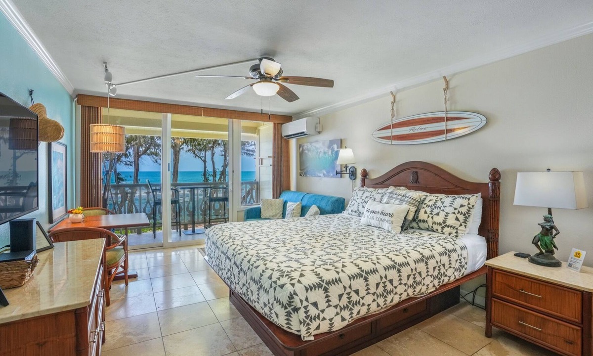 Wailua Apartment | Summer Specials | Surf's Up! | Prime Ocean Front Studio with AC
