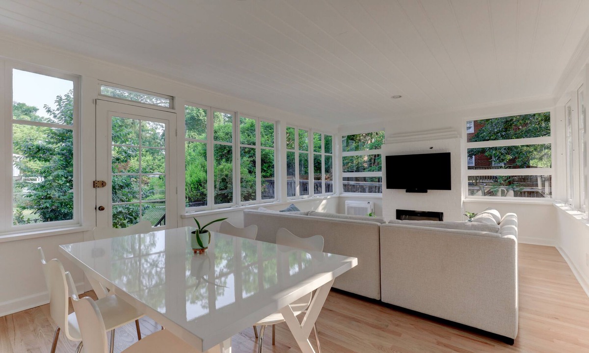 North Ridge House | Sun House- 4 bdrms, 10 mins to Smithsonian, Alexandria City