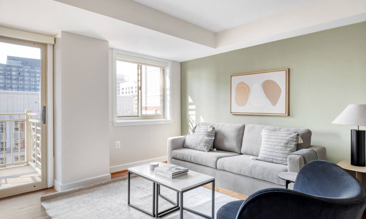 Ballston Apartment | Sunlit Ballston 1BR w/W/D, Gym & Pool, near Metro, by Blueground