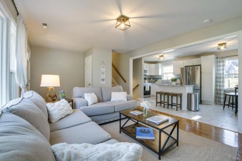 High Point House | Sunny Family Home, 3 Mi to High Point Market!