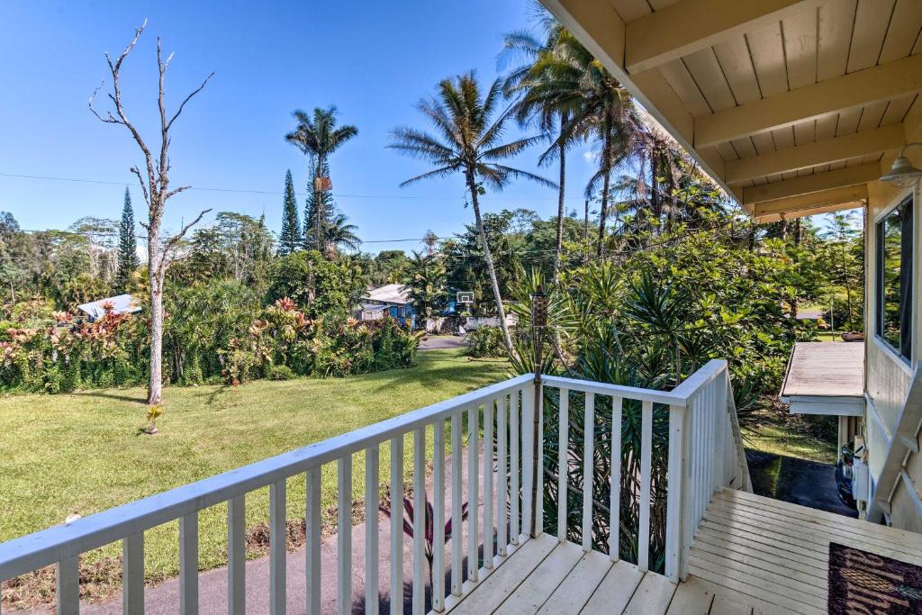 Kapoho House | Sunny Pahoa Retreat Snorkel, Hike and Shop!