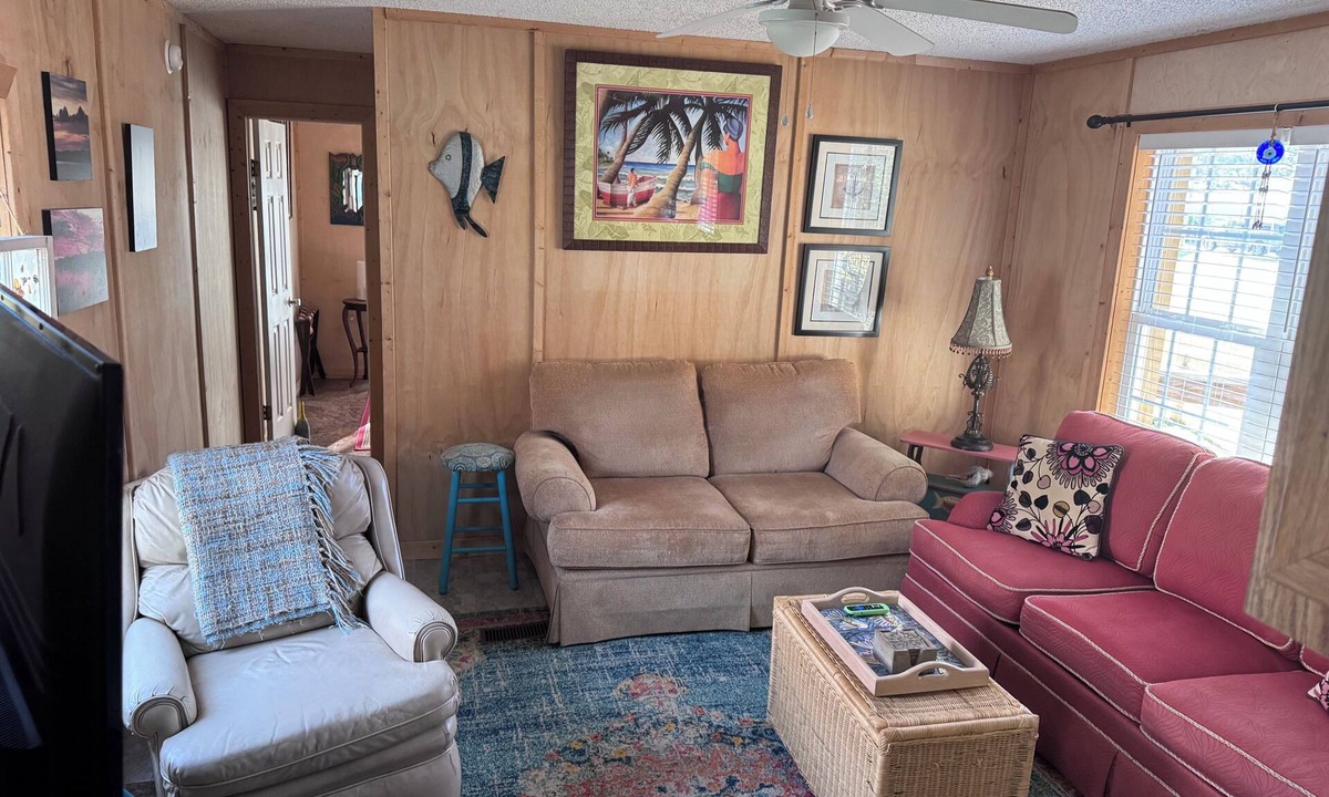 St. James House | Sunset Harbor Intracoastal Fishing Retreat located in a quiet safe community
