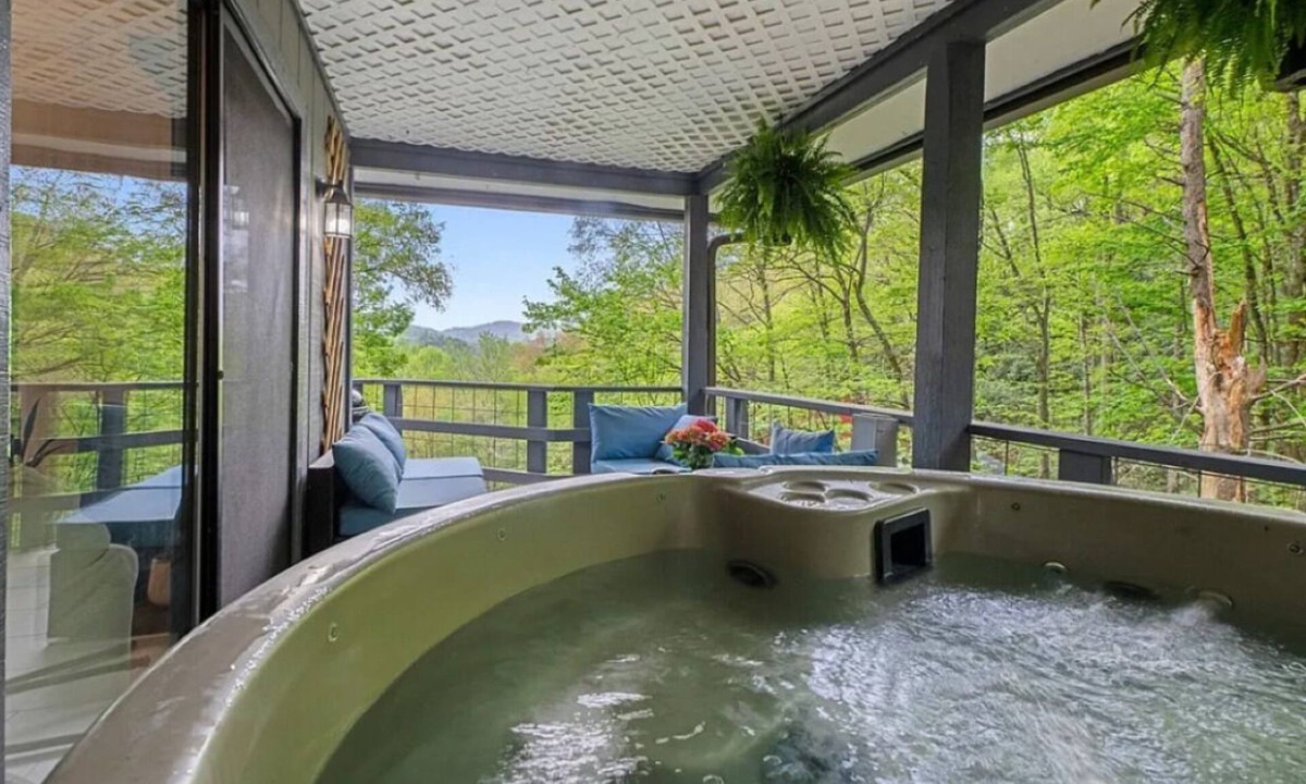 Mill Ridge House | Sweet Elk Retreat: Location! - Hot tub-Firepit-Fast Wifi-Air Hockey-Games