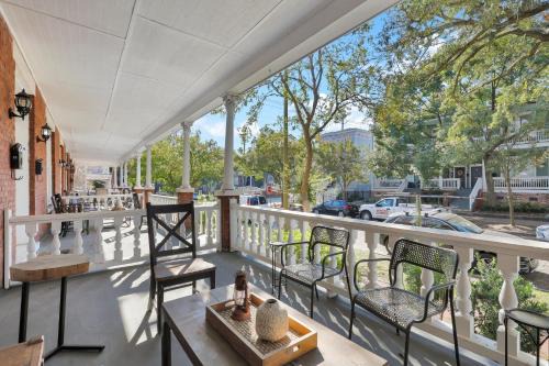 Dixon Park Apartment | Sweet Magnolia Veranda by Lucky Savannah