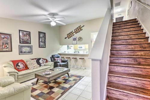 Tallahassee House | Tallahassee Townhome 4 Mi to College Town!