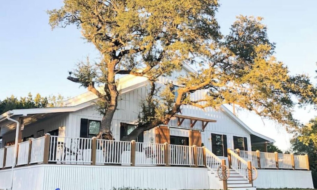 Liberty Hill Apartment | Texas Ambience at the Barn and Silo