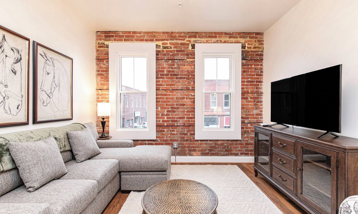 Onancock Apartment | The 1930 - Short Stays on Market