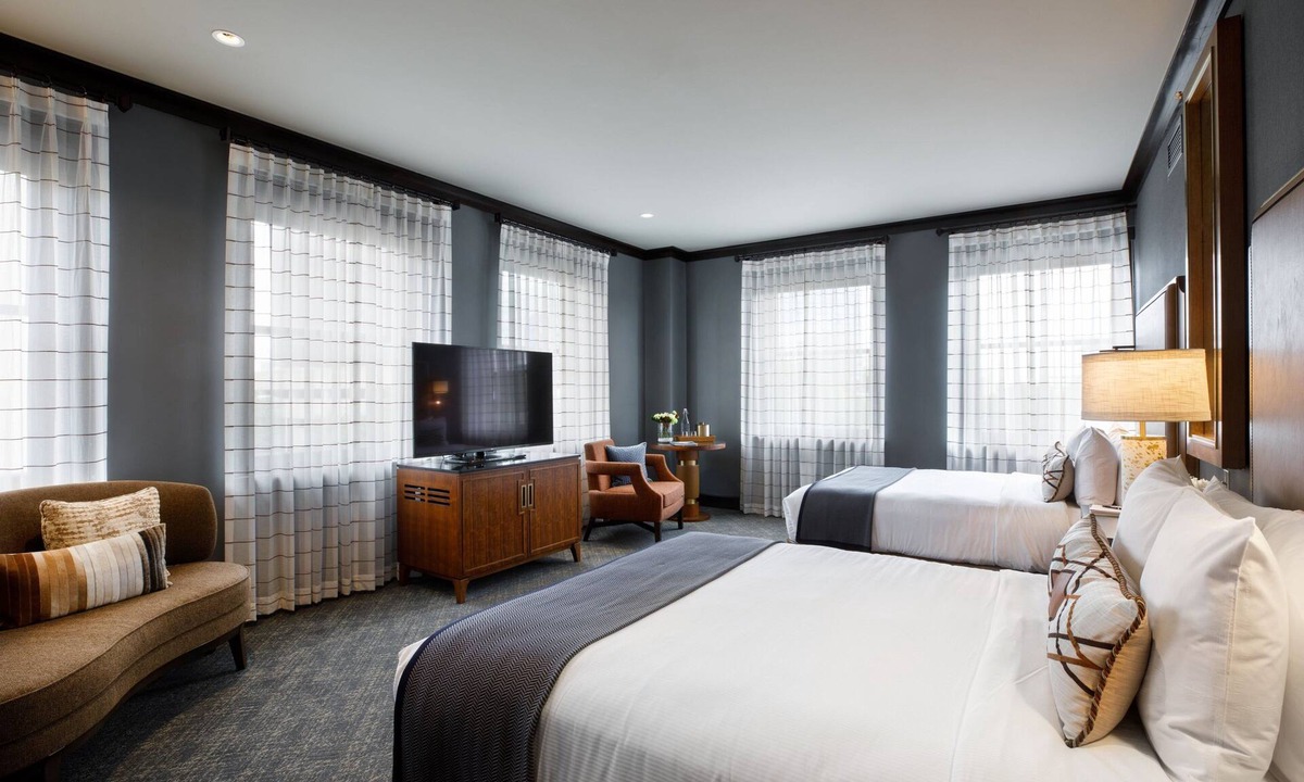 Amarillo Hotel | The Barfield, Autograph Collection