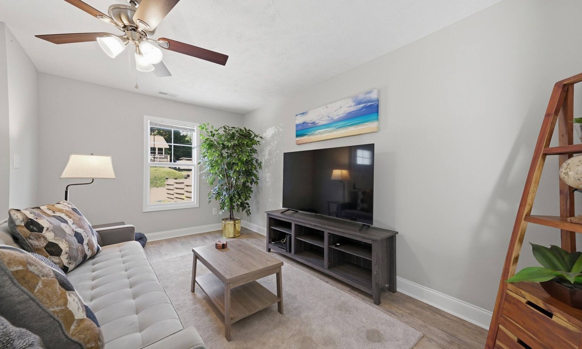Terry Sanford House | The Calm Nest - Close to CFV Hospital & Ft. Bragg