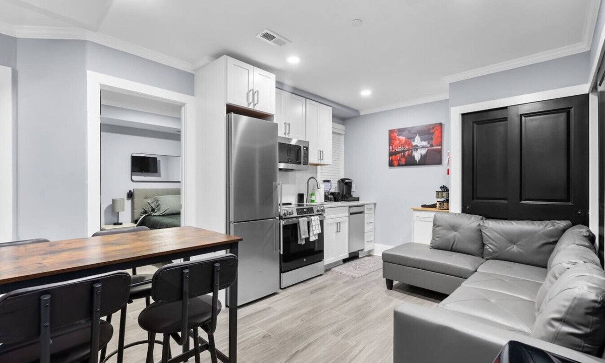 Kingman Park Hotel | The District Den+NewBuild Unit+1Bed+1Bath+Parking