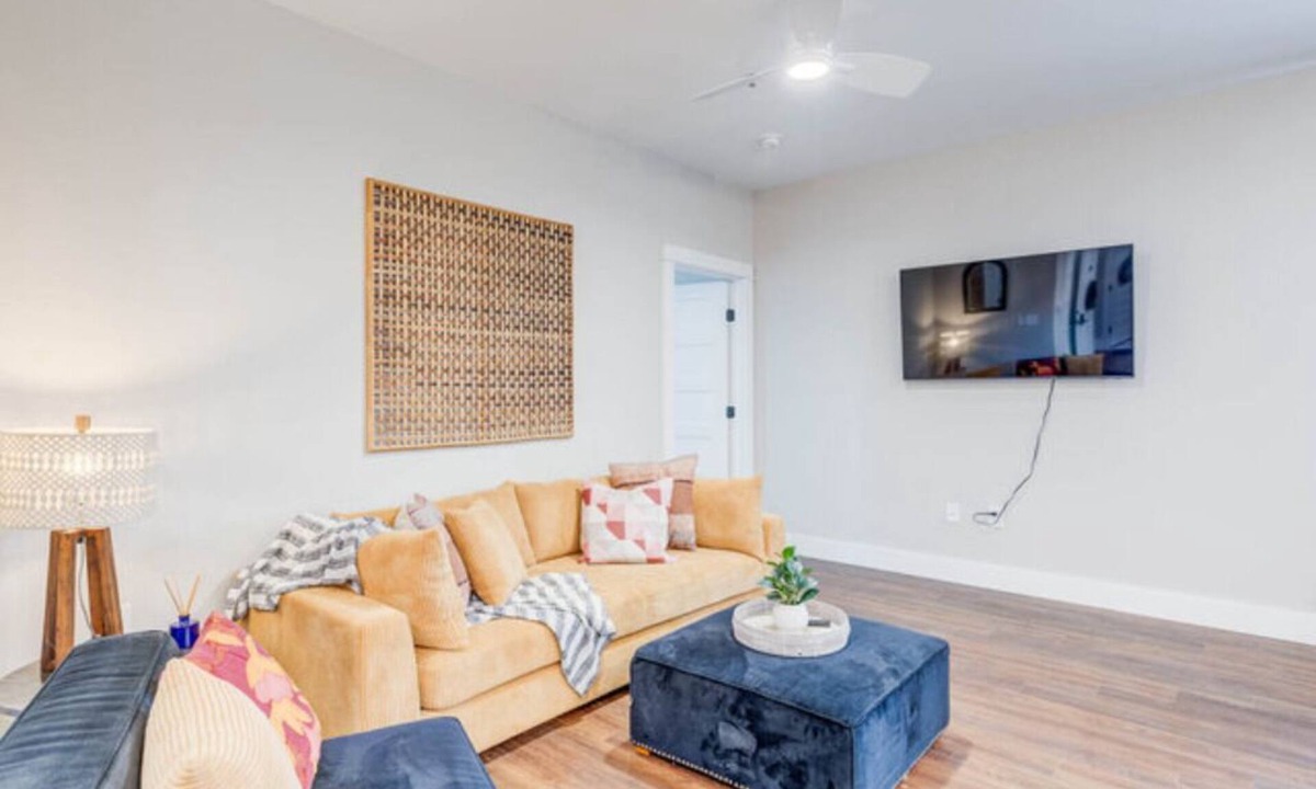 Manteo Apartment | The Downtown Delight Family Suite