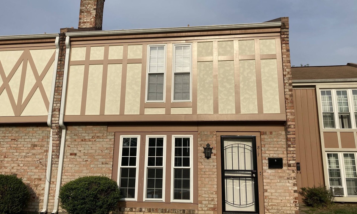 Highland Springs House | The Enclave Art Studio - Free parking 8 mins from airport
