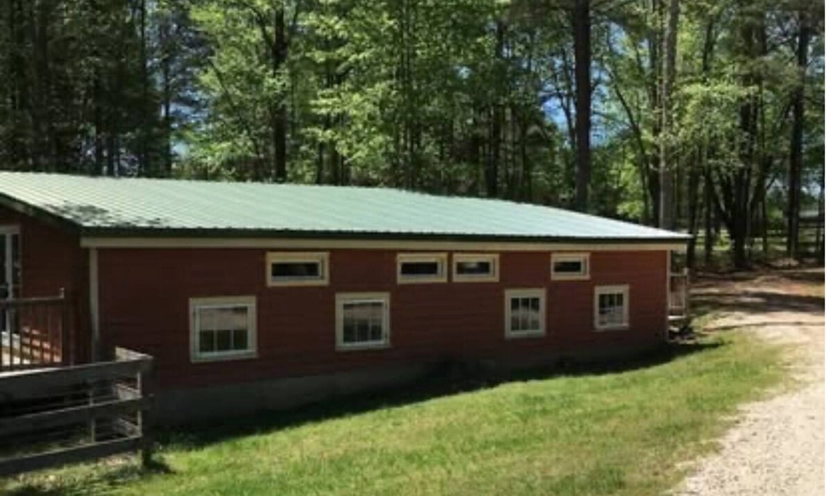 Charles City Bed & Breakfast | The Henhouse at Peace Hill Farm
