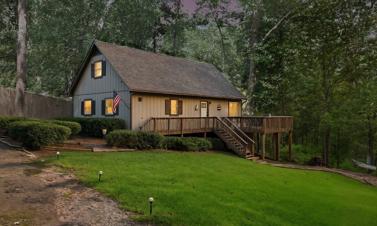 Townville House | The Holiday House w/ Dock - Close to Clemson!