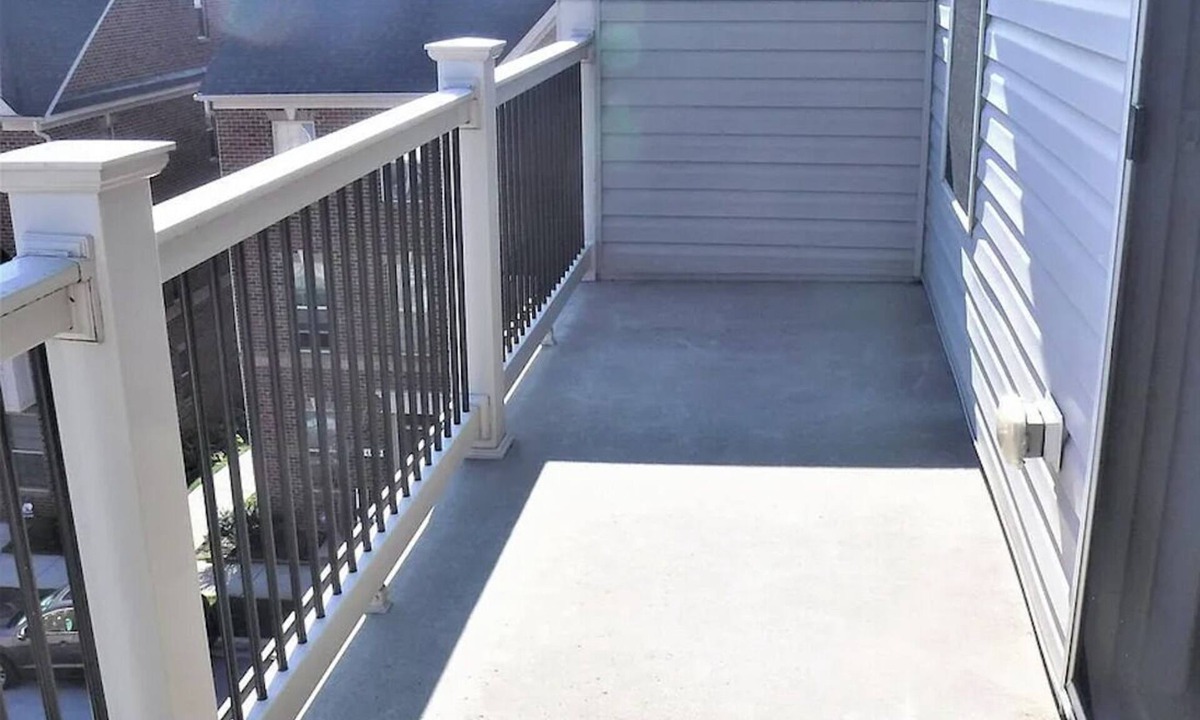 Greektown House | The Hudson: Luxury, Comfort, & Prime Location!