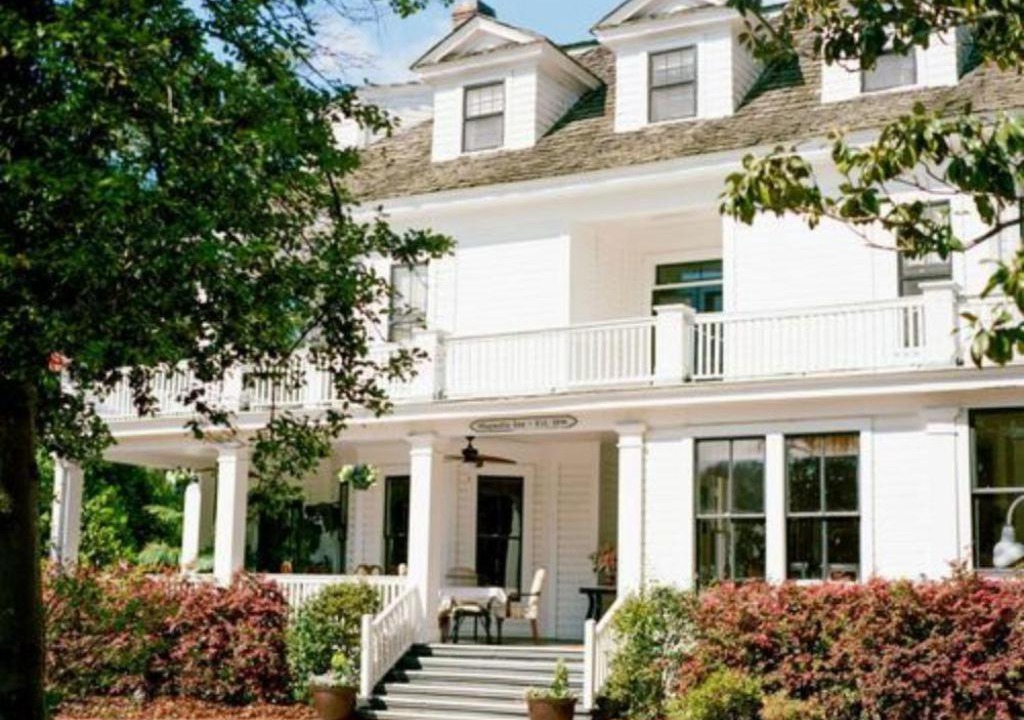 Old Town Hotel | The Magnolia Inn