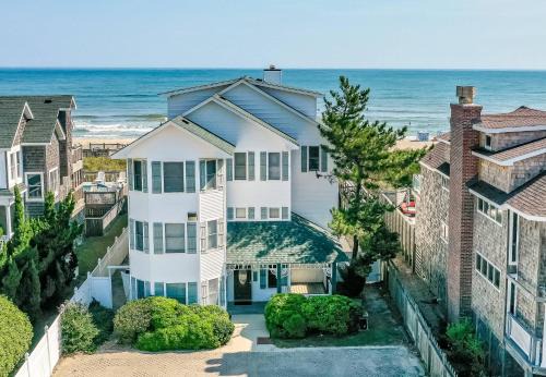 Nags Head House | The Nags Header - NH MP 11.5, Oceanfront, Pool, Hot Tub, Pool Table, Pets OK, Flex Stays
