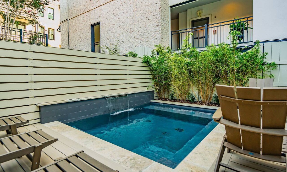 Charleston Historic District Apartment | The Plunge at King Street w/ Private Pool