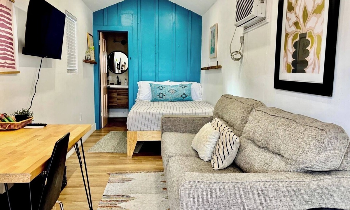Blackshear-Prospect Hill Apartment | The Salon . Tiny Living with Big Vibes . Walkable