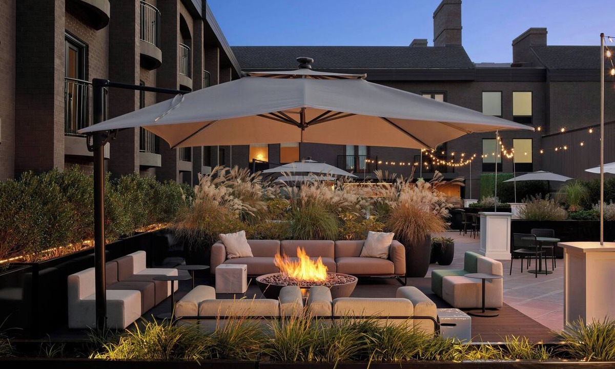 Old Town North Hotel | The Satire, Autograph Collection