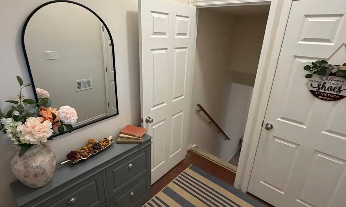 Simpsonville House | The Suite at Columbia - Maryland
