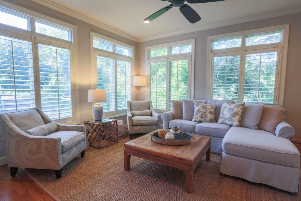 Pelican Bay House | The Sunny Side