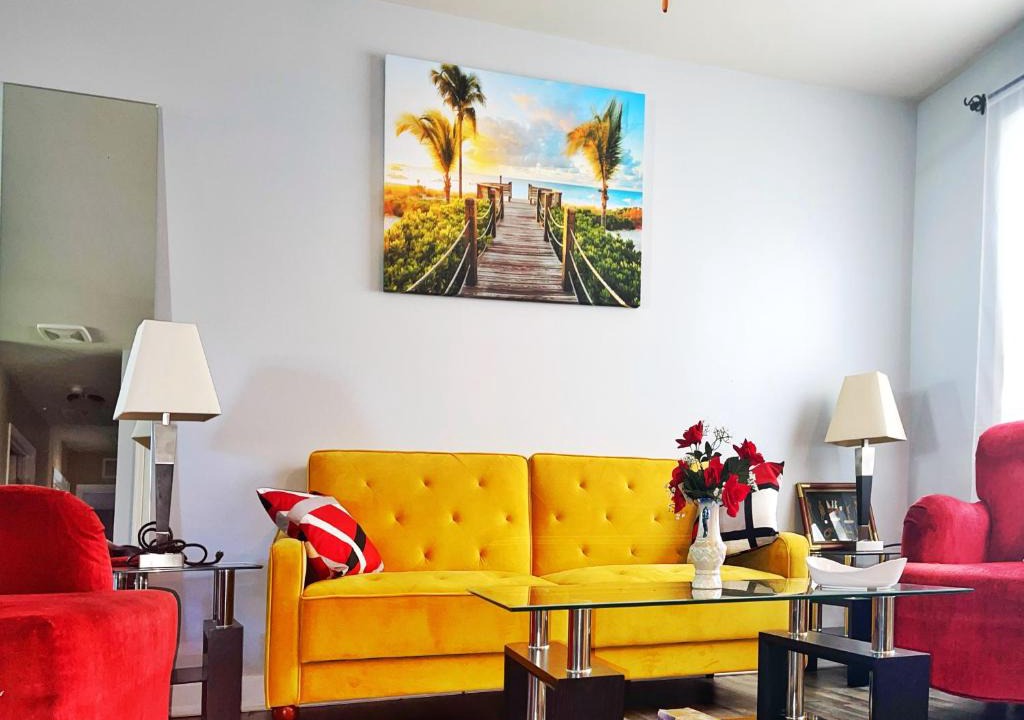 Glen Burnie Villa | The Ultimate cozy escape