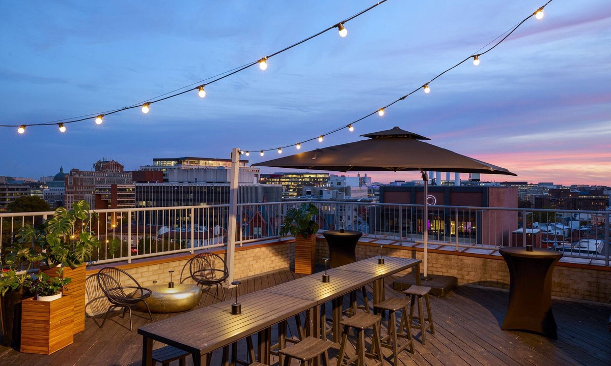Dupont Circle Hotel | The Ven at Embassy Row, Washington, D.C., a Tribute Portfolio Hotel